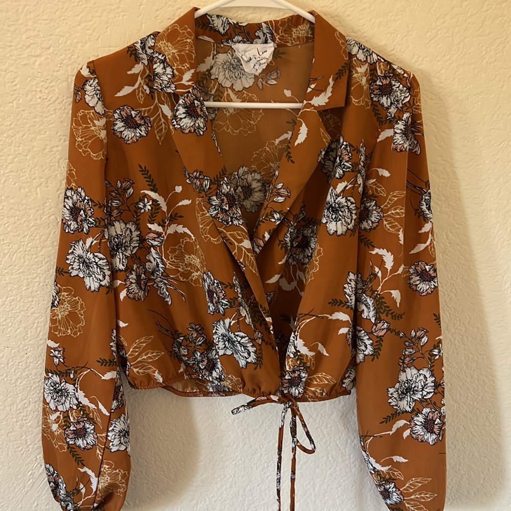 Floral wrap top